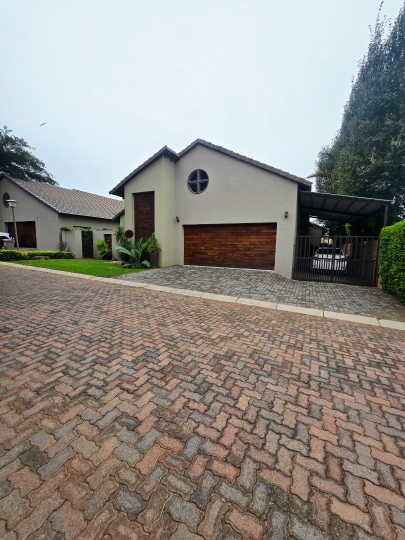 3 Bedroom Property for Sale in Wilkoppies North West